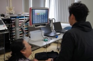 視線を使ってマイトビーの操作練習