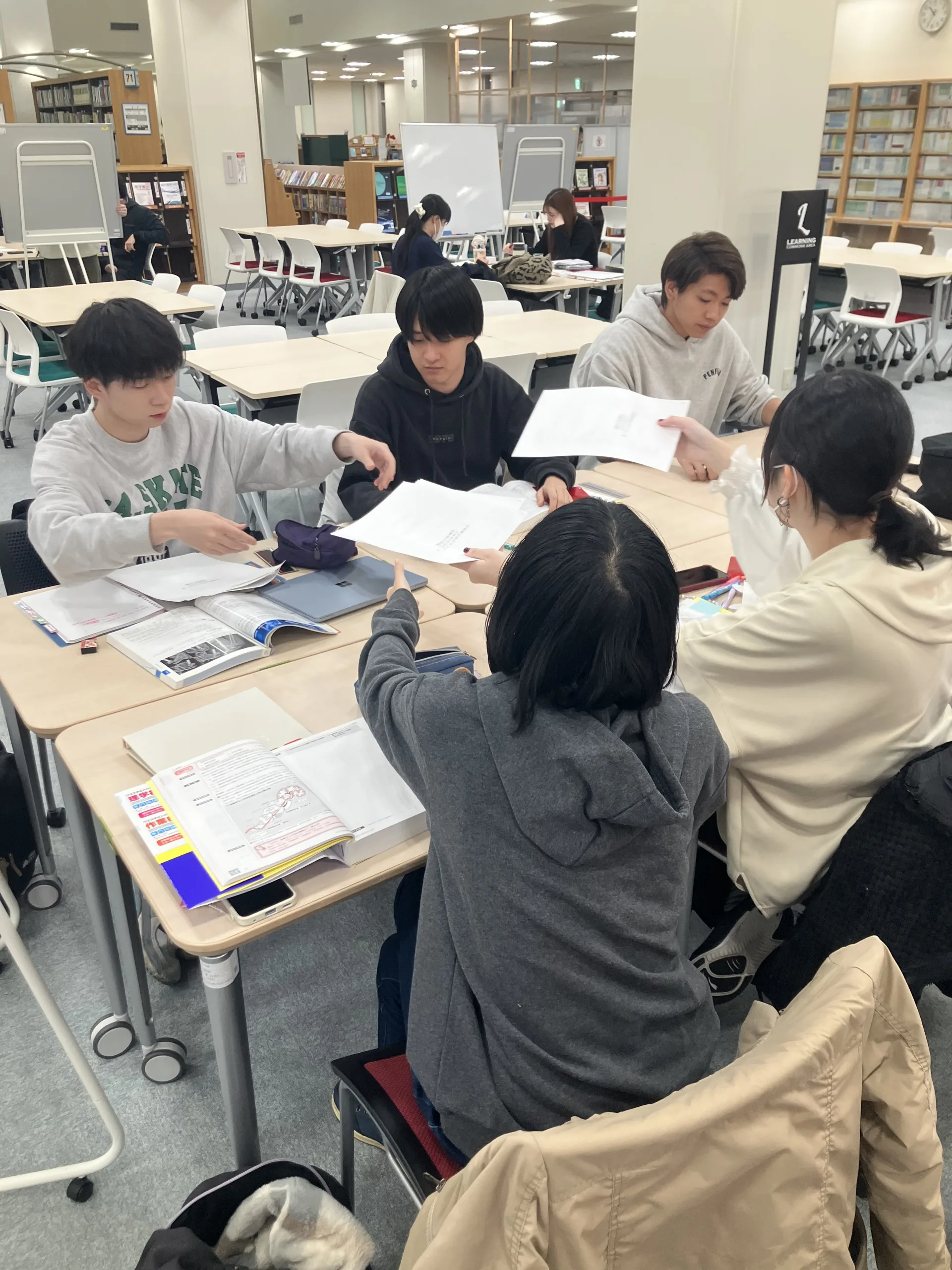 作業療法学科4年生が日々国家試験対策に取り組んでいます！